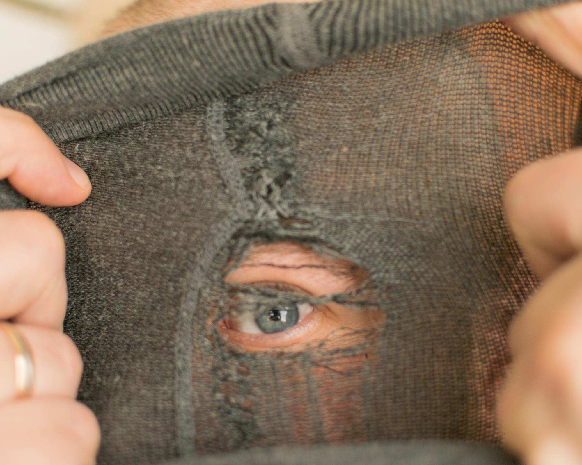 haftowany portret fragment